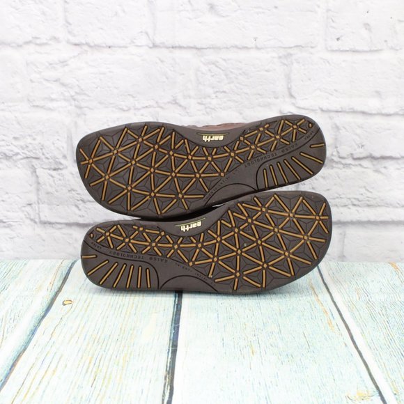 *Earth Brown Leather Slip on Comfort Casual Sandals Size 9.5 Inches - Picture 9 of 9